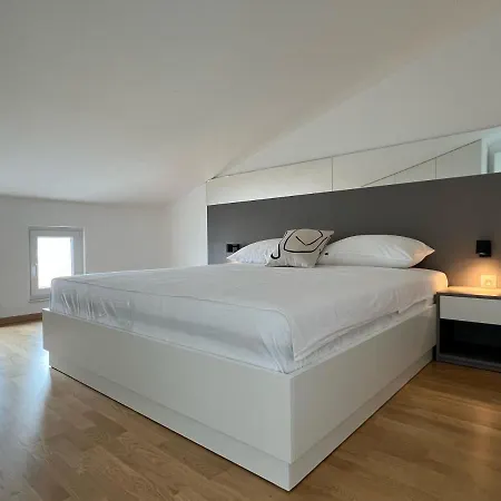 Apartmani Avis Selce Exterior photo