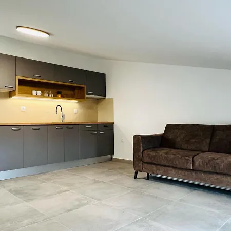 Apartmani Avis Selce Exterior photo