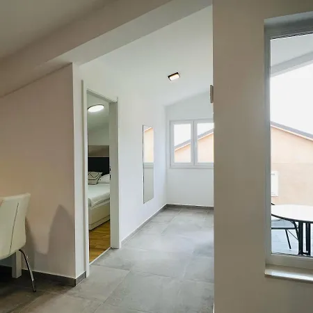 Apartmani Avis Selce Exterior photo