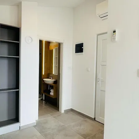 Apartmani Avis Selce Exterior photo