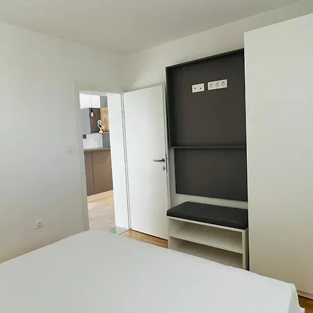 Apartmani Avis Selce Exterior photo