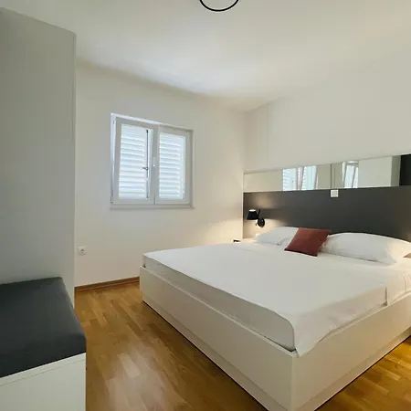 Apartmani Avis Selce Exterior photo