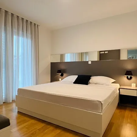 Apartmani Avis Selce Exterior photo