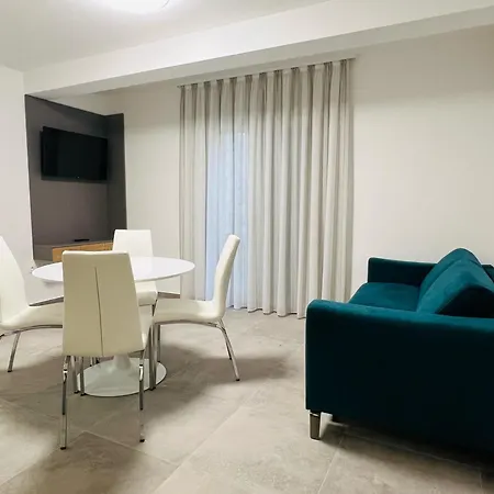 Apartmani Avis Selce Exterior photo