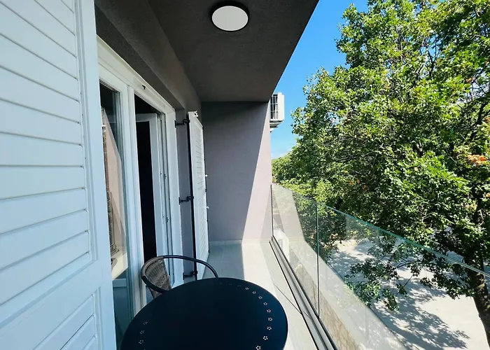 Apartmani Avis
