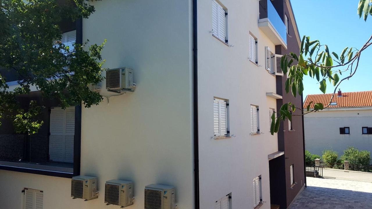 Apartment Avis Selce