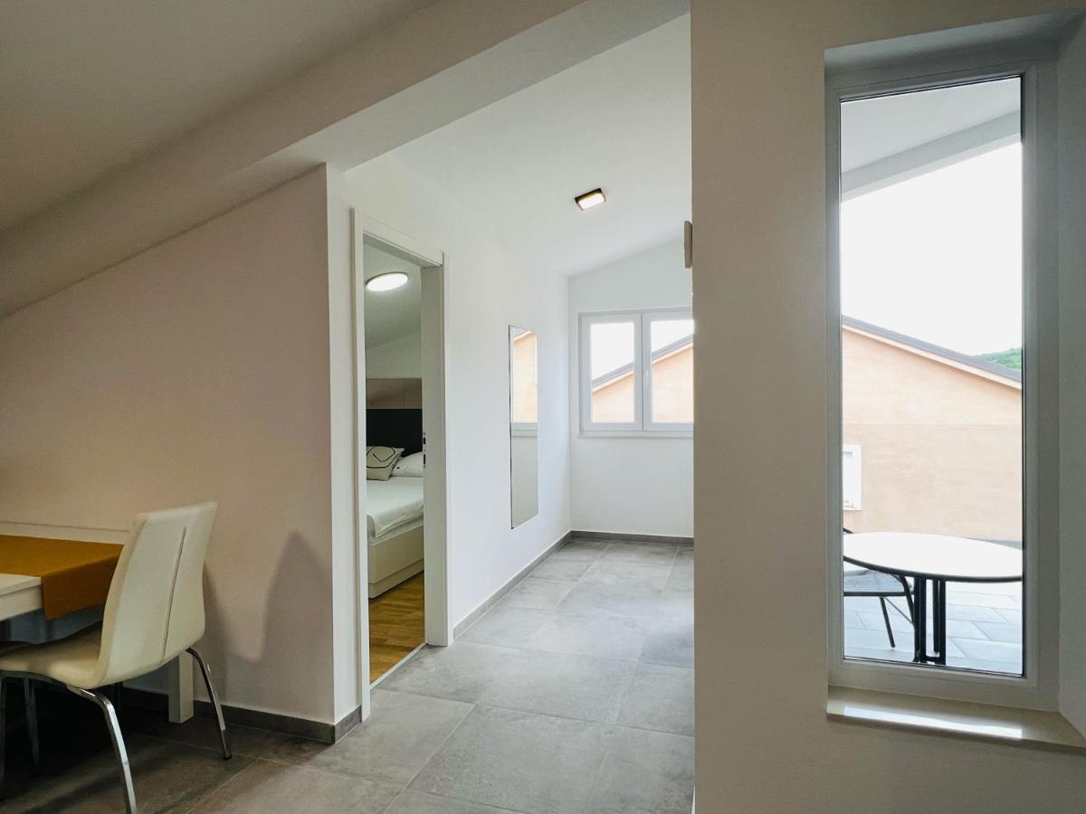 Apartment Avis
